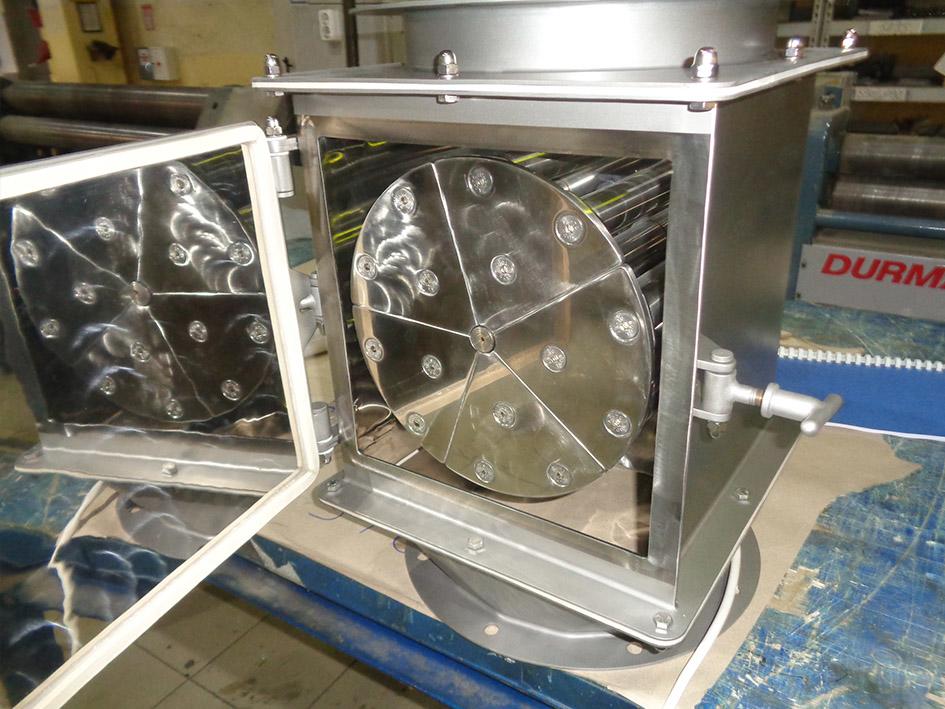 Le premier séparateur magnétique ERGA SMVR avec un système magnétique rotatif jusqu'à 900 mT est sorti